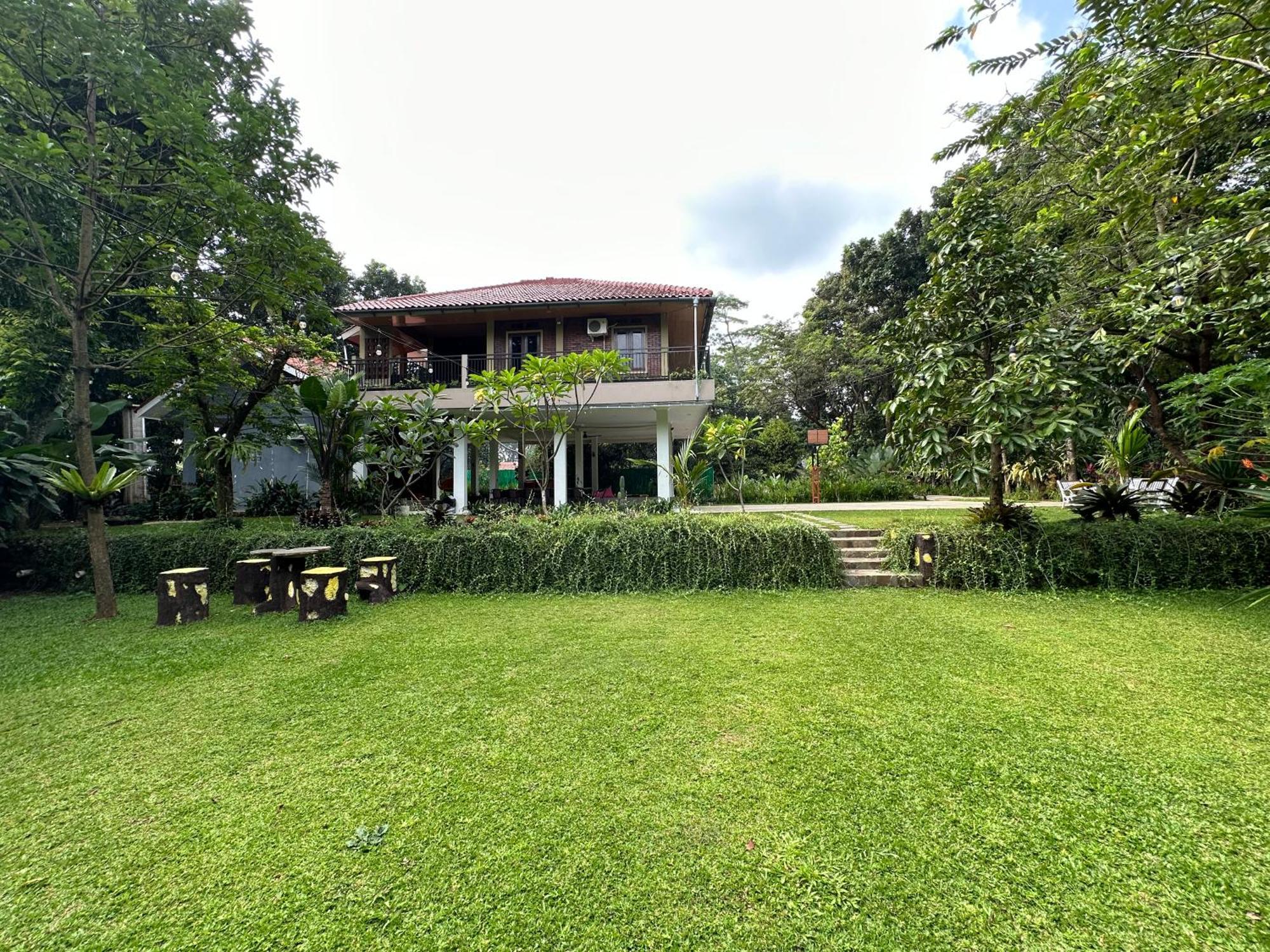 Arunni Garden